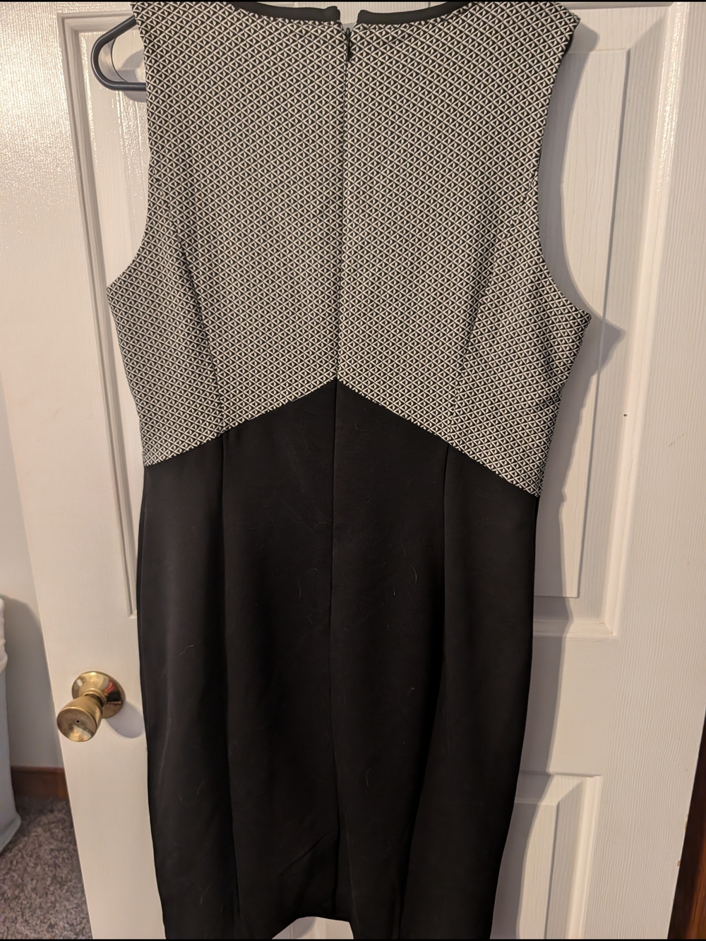White House Black Market Black and White V-Neck Midi Sheath Dress - Picture 4 of 4
